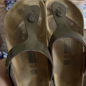 Birkenstock Gizeh. Worn a few times. Size 40.